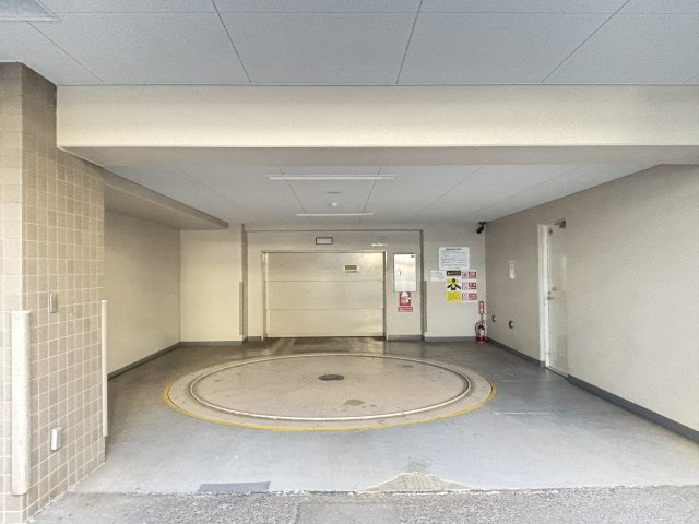グランディ市谷柳町の駐車場