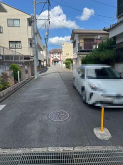 【前面道路含む現地写真】