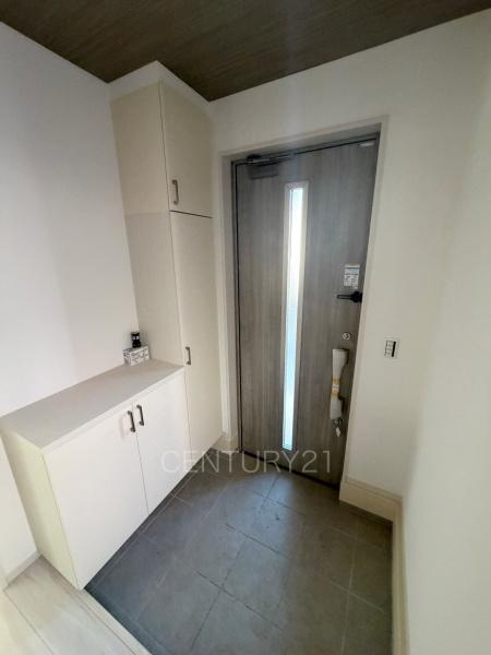 前橋市北代田町2期 1号棟の玄関|シューズボックス付きの玄関です。