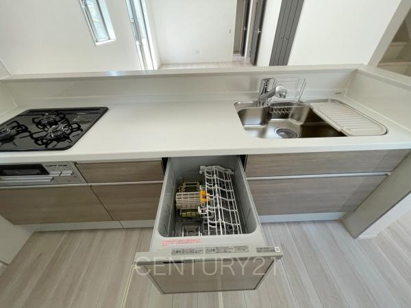 前橋市北代田町1期 1号棟のキッチン|食器洗い乾燥機付きです。