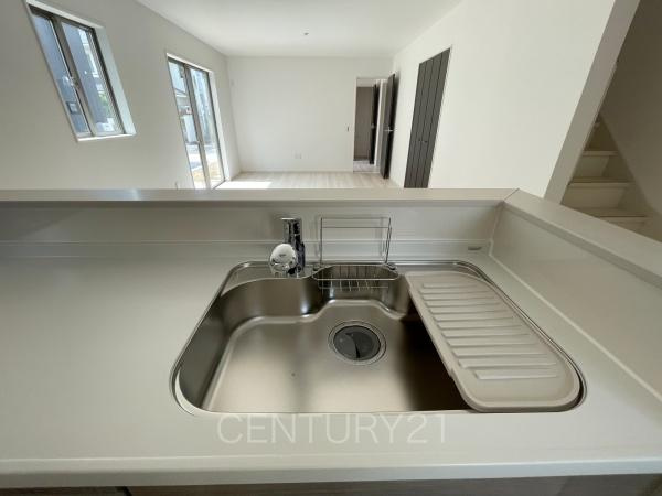 前橋市北代田町1期 1号棟のキッチン|浄水器付きです。