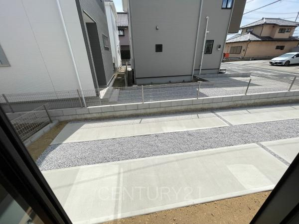 前橋市北代田町1期 3号棟のその他|リビングからの眺望です。