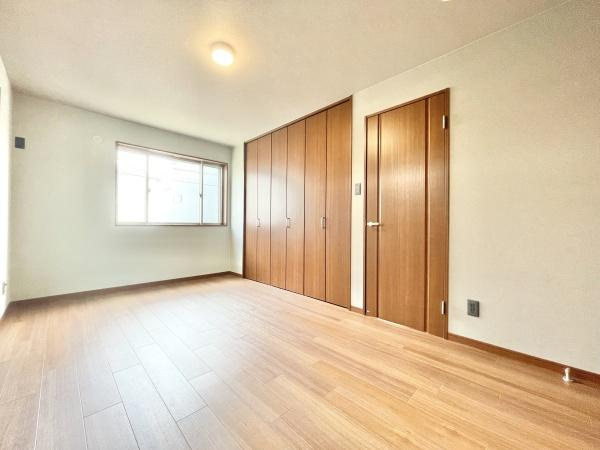 【洋室】 | 使い勝手の良いお部屋なので、お好みのお部屋を作ってみましょう！