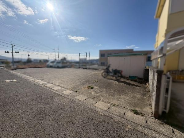 岩出市荊本　土地