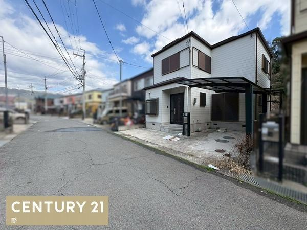 紀の川市藤井　中古戸建の前面道路含む現地写真