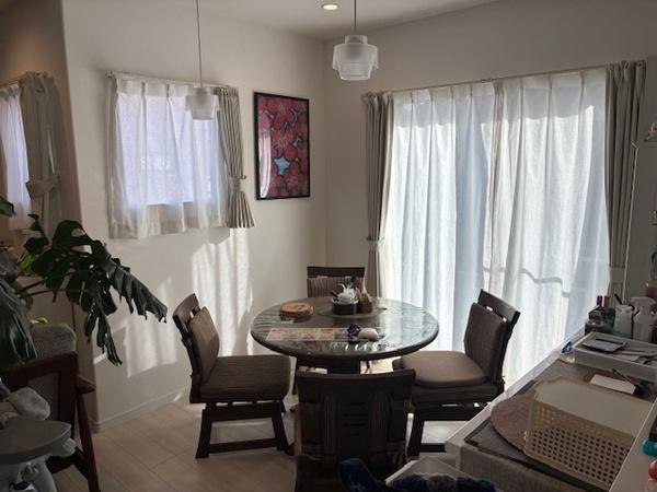 出雲市矢尾町　中古戸建の居間・リビング