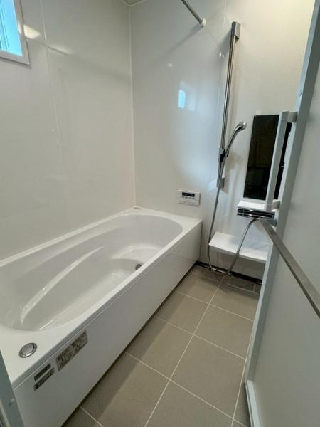 出雲市湖陵町板津　中古戸建の浴室