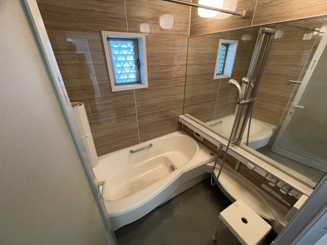 東香里３丁目車庫2台付戸建ての浴室