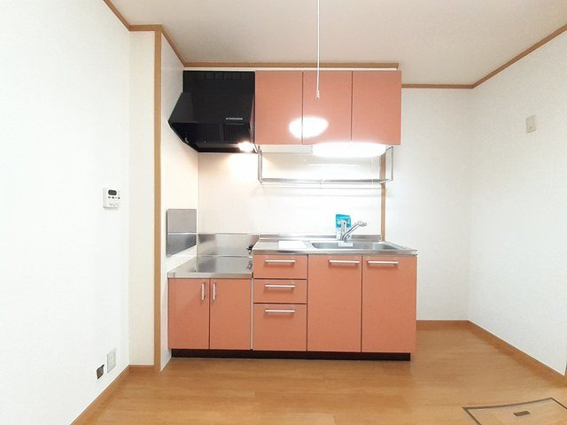 ブライト・ブルックＡのキッチン|コンパクトなキッチンで掃除もラクラク