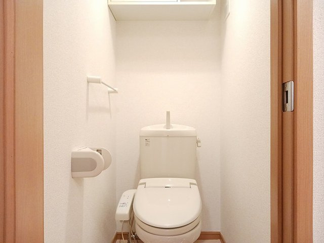 イムーブル　ＫＥＩＨＩＮ　Ａのトイレ|落ち着いた色調のトイレです