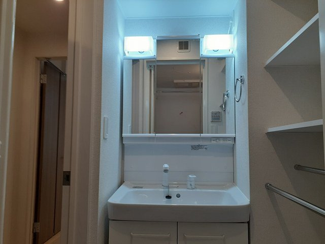 ジュエルⅠの洗面所|コンパクトで使いやすい洗面所