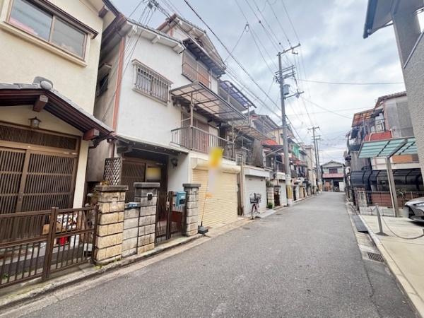 【前面道路含む現地写真】