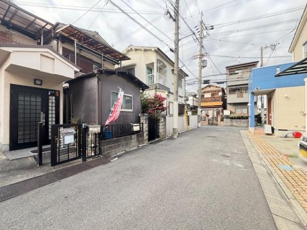 【前面道路含む現地写真】