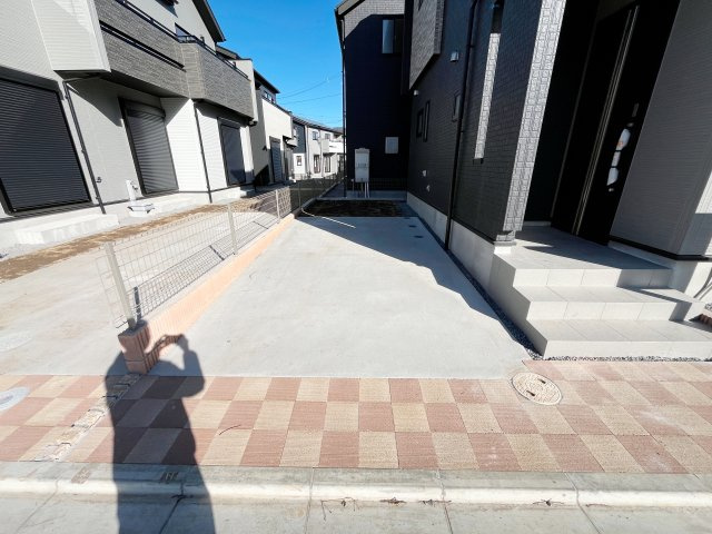 祝　成約済み　八王子市　楢原町　新築戸建ての駐車場|～仲介手数料無料☆八王子ひなた不動産～八王子市楢原町　新築戸建て