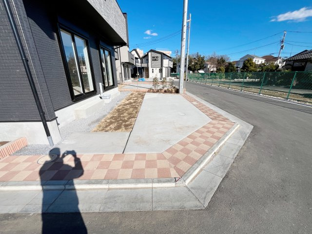祝　成約済み　八王子市　楢原町　新築戸建ての駐車場|～仲介手数料無料☆八王子ひなた不動産～八王子市楢原町　新築戸建て