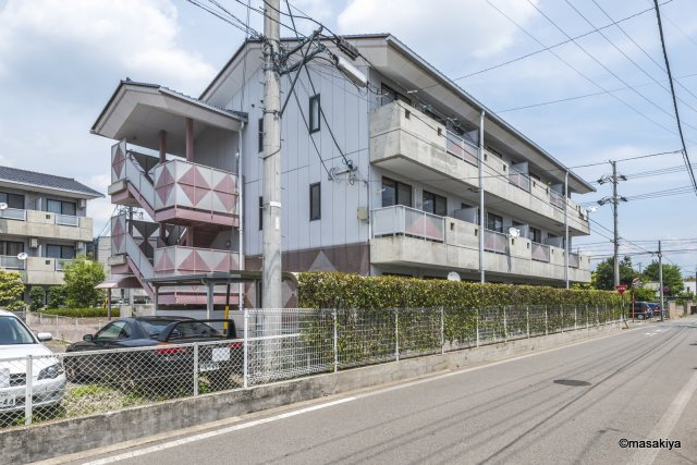 中御所グランバレーＡの外観