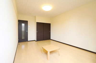 【居間・リビング】 | レオネクストボヌール南呉服 | 大型家具家電付きにより初めての一人暮らしの方も安心