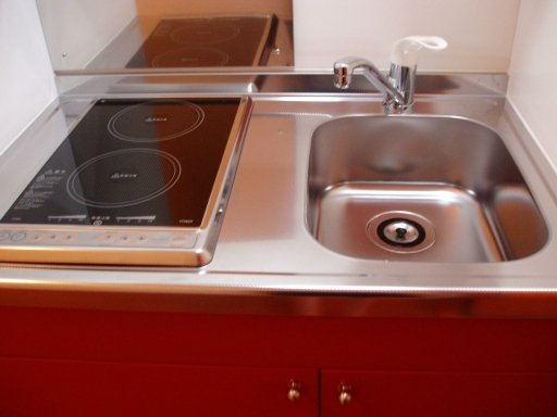 レオパレス亀井町のキッチン|2口電気コンロ