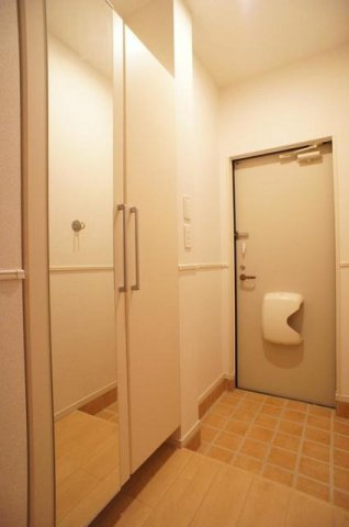 ガーデン・エアリーの玄関