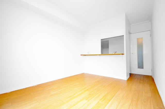 レオパレス井内の居間・リビング|実際と異なる場合がございます。