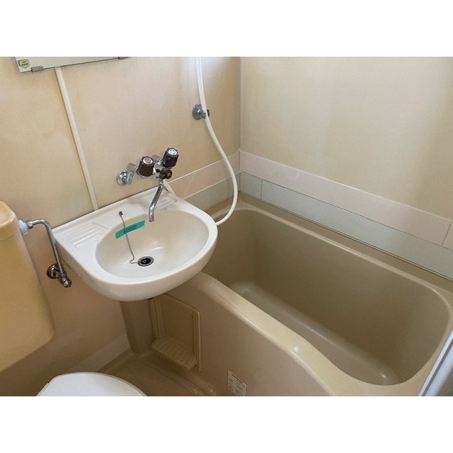 ローズアパートR-18の浴室