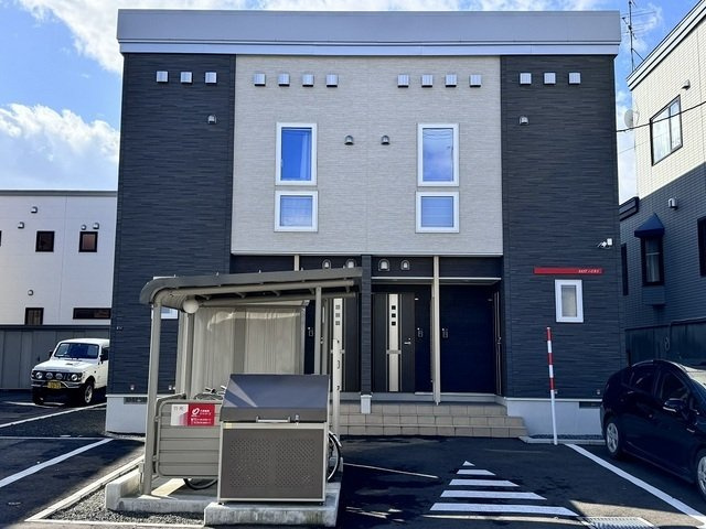 ＥＡＳＴ　ハピネス