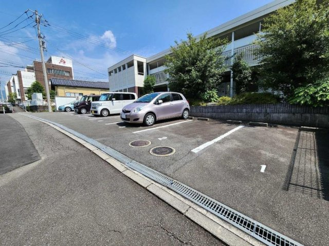 レオパレスサンホワイト枝松のその他