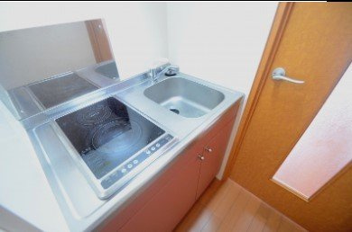 レオパレスアビタシオンのキッチン|備品や設備仕様は号室等により異なります現地をご確認下さい。