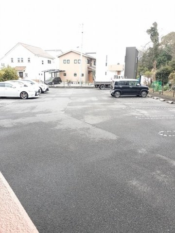 セントラルヒルズの駐車場|駐車場完備です