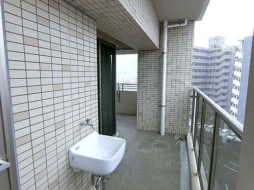 ライオンズ比治山本町の設備|スロップシンク（キッチン側バルコニー）