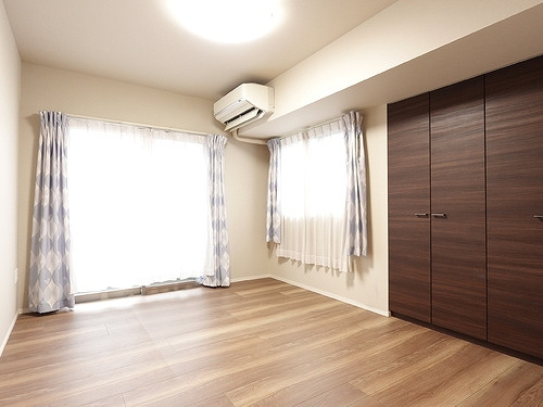 ライオンズ比治山本町のその他|洋室（約7.0畳）　※内装工事前