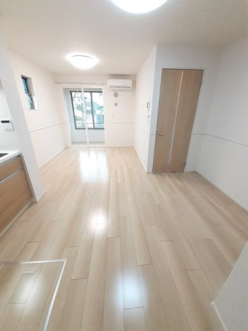 アイ　シー　ザ　ライト　Ⅰの居間・リビング