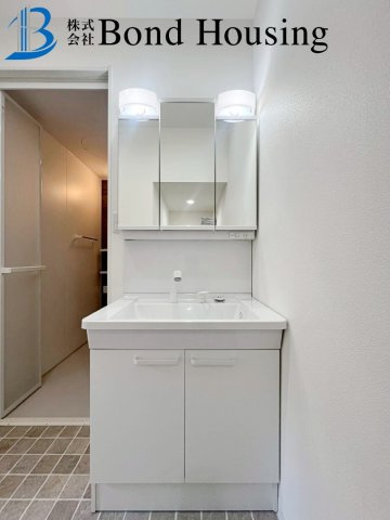 リフォーム済み物件　天が岡　中古戸建の独立洗面台