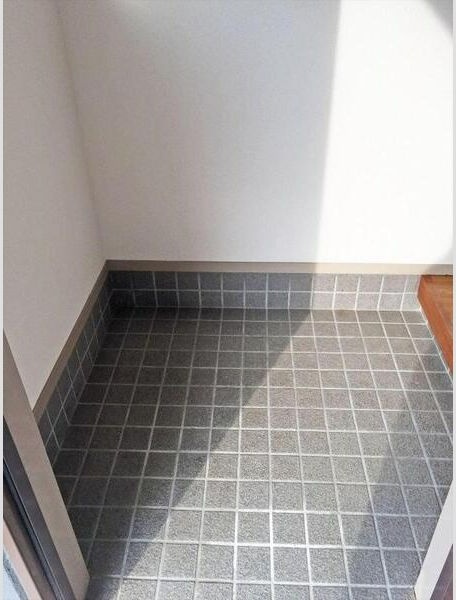 リバーサイド桶狭間の玄関