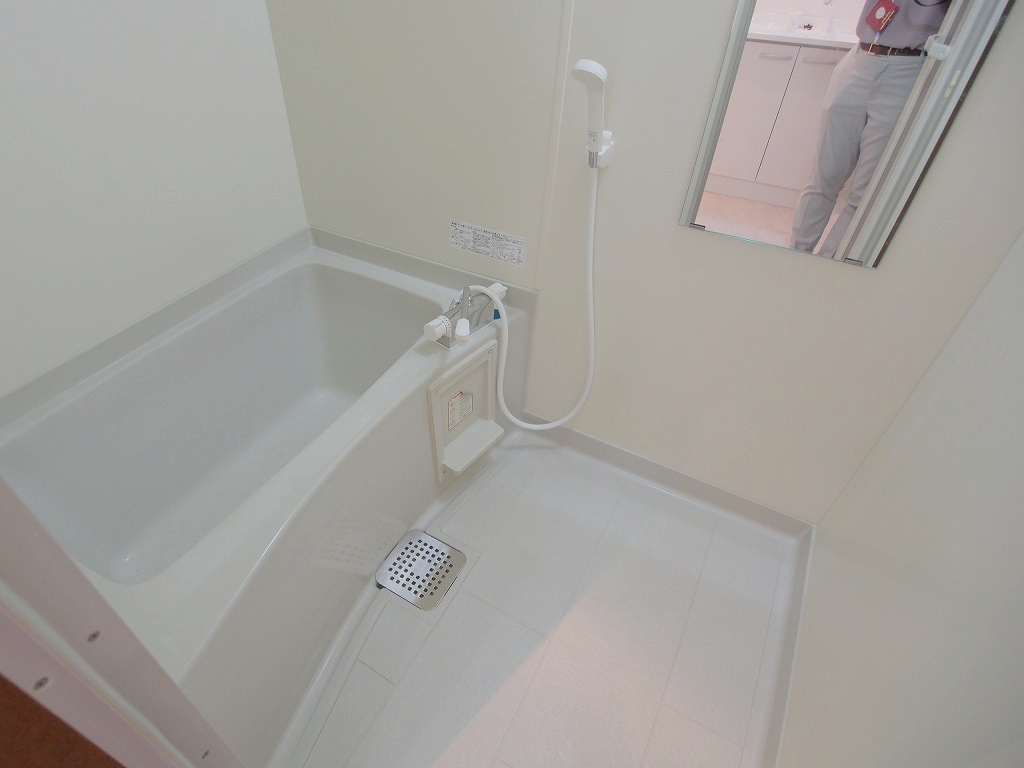 アゼリア祇園の浴室