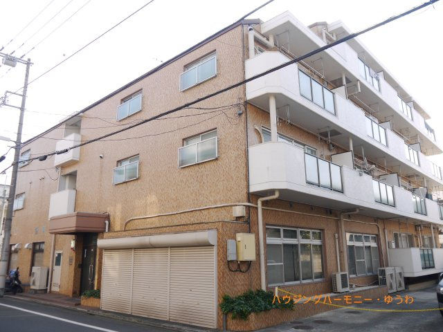 【外観】 | キャニオンマンションあずさわ | 住む人を映し出す洗練された佇まいは、いつまでも輝き続けながらいつしか街の風景に溶け込んでいきます。