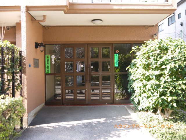 【エントランス】 | キャニオンマンションあずさわ | 清廉とされたエントランスになっています。