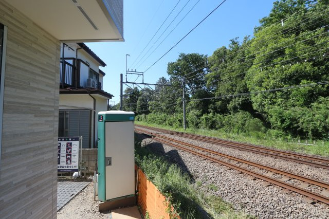 【東村山市萩山町Ⅴ期の外観|リビングイン階段と対面式キッチン。家族の自然なふれあいを重視したプラン♪