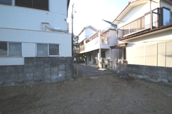 【東村山市萩山町Ⅴ期の外観|ウッドデッキとつながる大空間リビングで日常を特別に♪