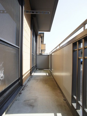 【バルコニー】 | ヴィヴァーチェB | 日当たり良好！お洗濯物がたくさん干せます♪