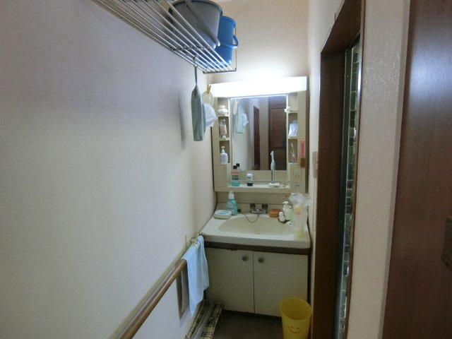 前橋市山王町　中古住宅の独立洗面台|独立洗面化粧台付き