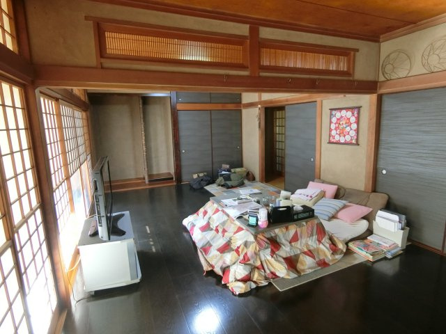 前橋市山王町　中古住宅の居間・リビング|ゆったりとしたリビングです