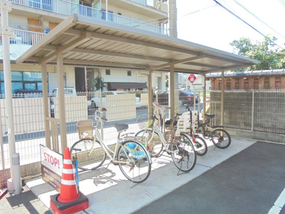 【その他共用部分】 | エタージュ | 屋根付き駐輪場