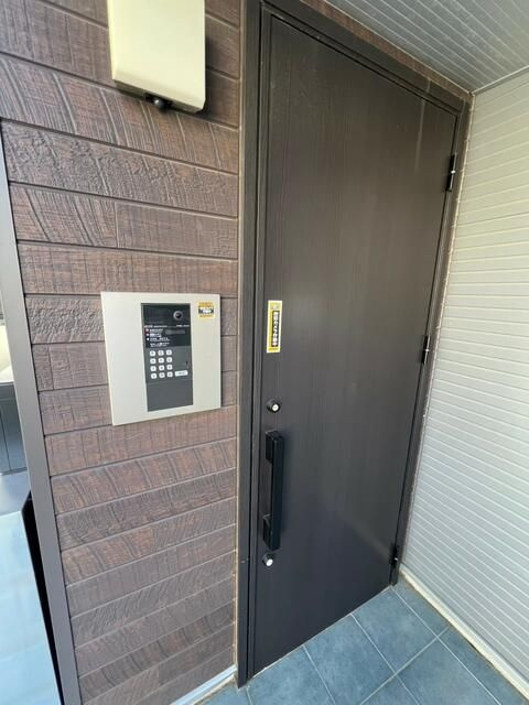 クロスホーム西大泉Ⅲのエントランス