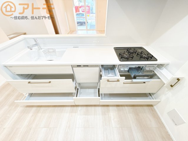 【キッチン】 | 清水区入江三丁目　新築戸建　全1棟 | 大容量システムキッチン♪お料理スペースやシンク広々！毎日の家事をしっかりサポート♪