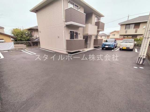 ぱるタウン乗小路の駐車場