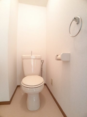 【トイレ】 | シャルム岩出 | コンパクトで使いやすいトイレです