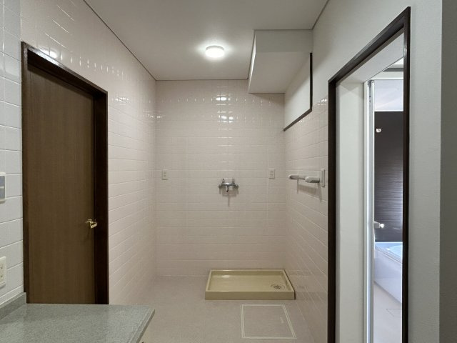 西条市樋之口183-12　中古住宅の脱衣所