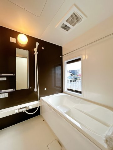 西条市樋之口183-12　中古住宅の浴室