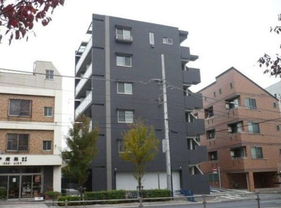 【外観】 | Ks Noir | 鉄筋コンクリート造のがっちりとした建物。